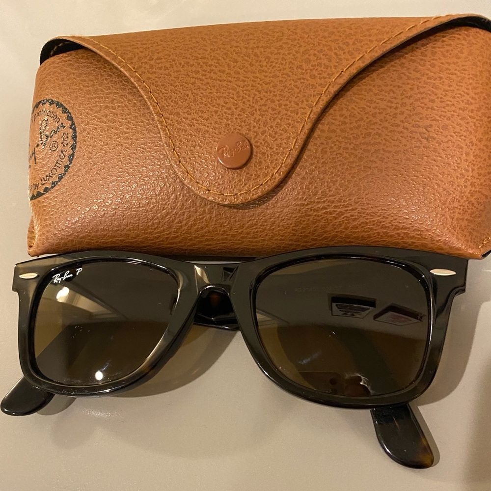 Ray ban